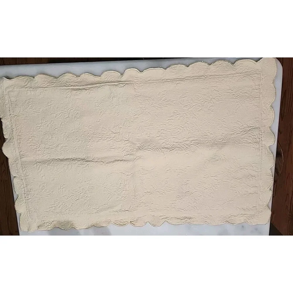 Vintage 100% Cotton PALE YELLOW MATELASSE KING SHAMS 21